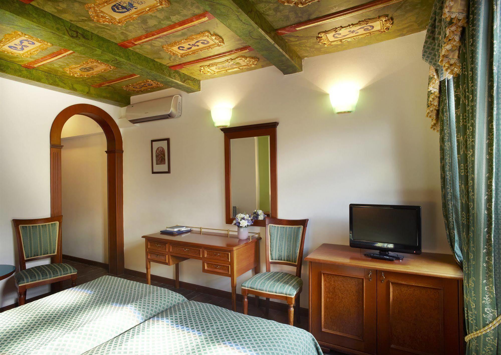 Hotel Royal Ricc 4*